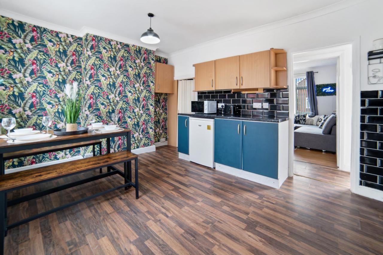 Exclusive Deals L Last-Minute Reserve L Townhouse With Sleeps 6 L Braunstone Town , Leicester L By Zen Nights Short Lets & Serviced Accommodations Eksteriør bilde