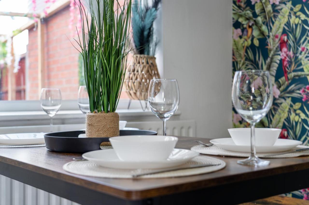 Exclusive Deals L Last-Minute Reserve L Townhouse With Sleeps 6 L Braunstone Town , Leicester L By Zen Nights Short Lets & Serviced Accommodations Eksteriør bilde