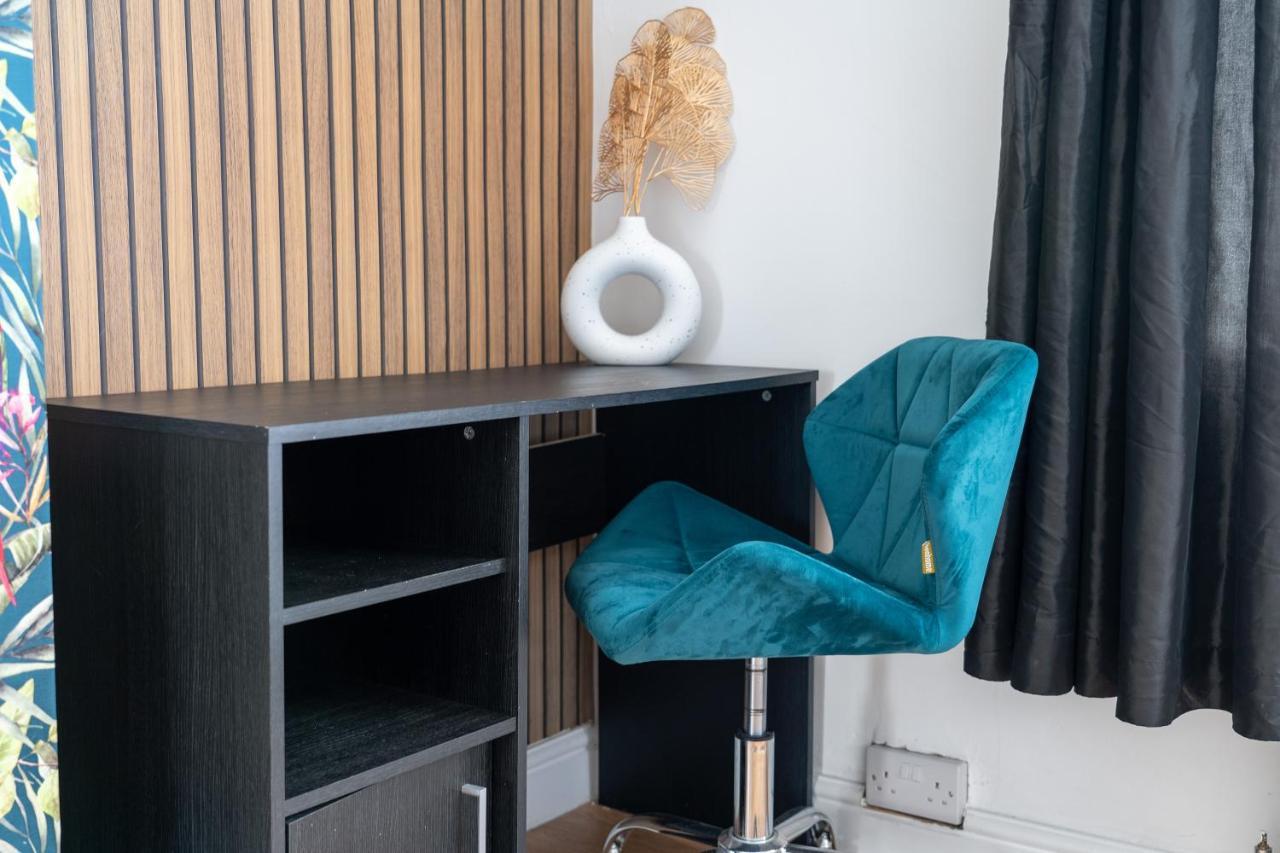 Exclusive Deals L Last-Minute Reserve L Townhouse With Sleeps 6 L Braunstone Town , Leicester L By Zen Nights Short Lets & Serviced Accommodations Eksteriør bilde